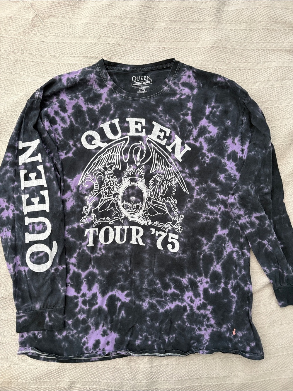 Queen Tour ’75 Official Merch Tie-Dye Long Sleeve T-Shirt